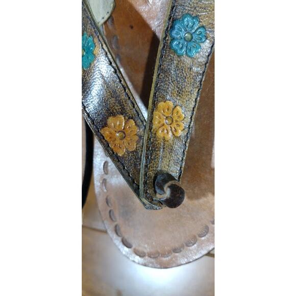 Hand Tooled Leather Thong Sandals, Brown Multi, Size 8 - Picture 2 of 5